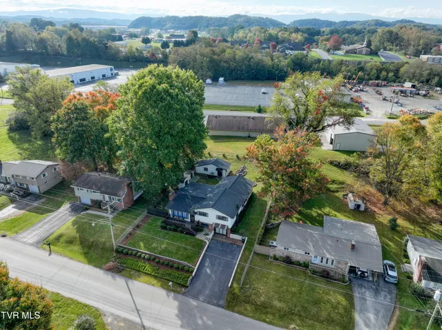 $2,300 | 288 Robin Circle, Unit 7, Bristol, VA 24202