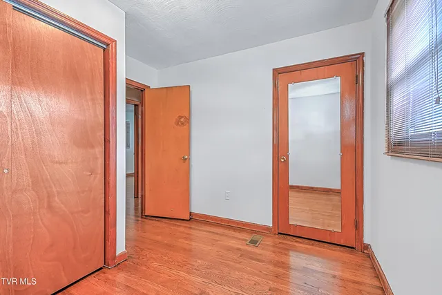 $2,300 | 288 Robin Circle, Unit 7, Bristol, VA 24202