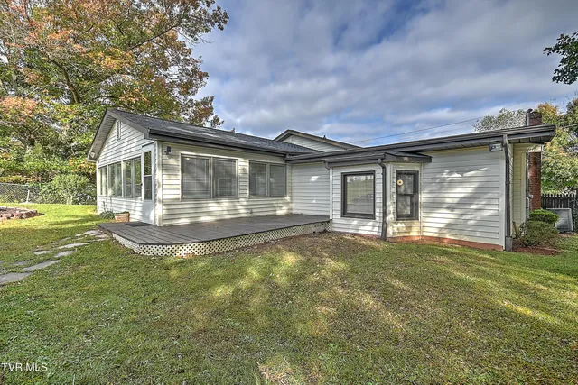 $2,300 | 288 Robin Circle, Unit 7, Bristol, VA 24202