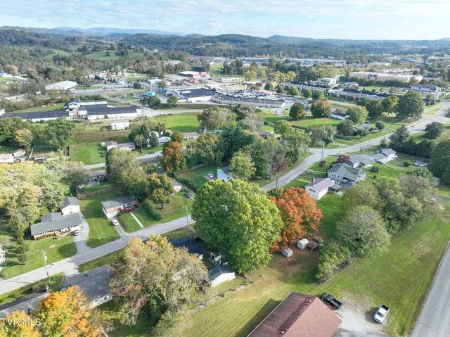 $2,300 | 288 Robin Circle, Unit 7, Bristol, VA 24202