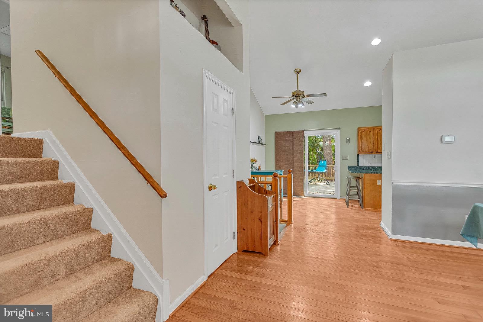 11144 Rawhide Road Lusby, MD 20657 - Photo 4 of 33 Hardwood on the main level