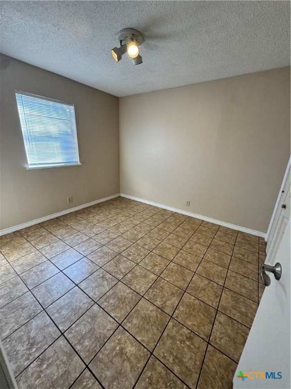 4602 Dahlia Lane Victoria, TX 77904 - Photo 12 of 16 a view of an empty room