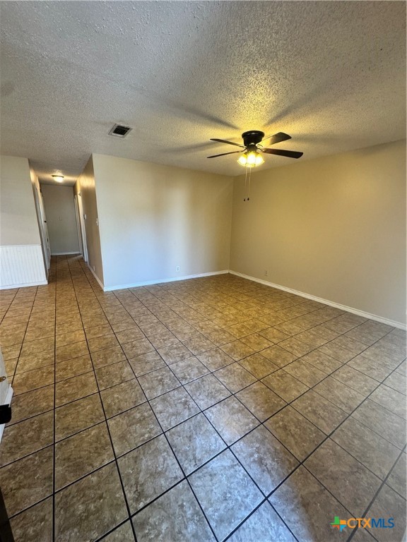 4602 Dahlia Lane Victoria, TX 77904 - Photo 2 of 16