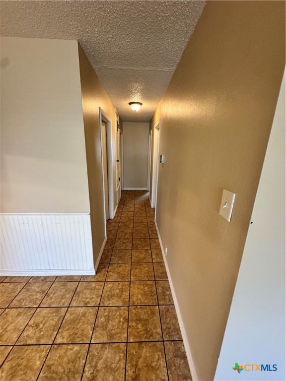 4602 Dahlia Lane Victoria, TX 77904 - Photo 8 of 16 a view of hallway with stairs