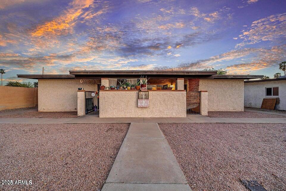 1301 West 3rd Street, Unit 4 Tempe, AZ 85281 - Photo 2 of 17 3