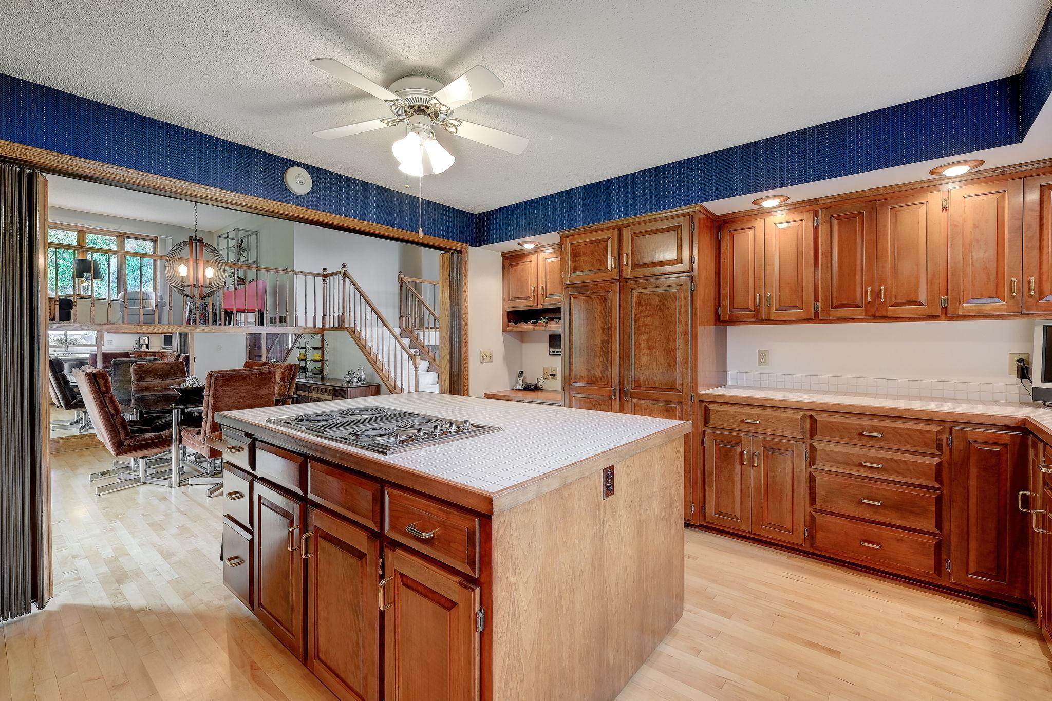 7995 Island Road Eden Prairie, MN 55347 - Photo 13 of 38