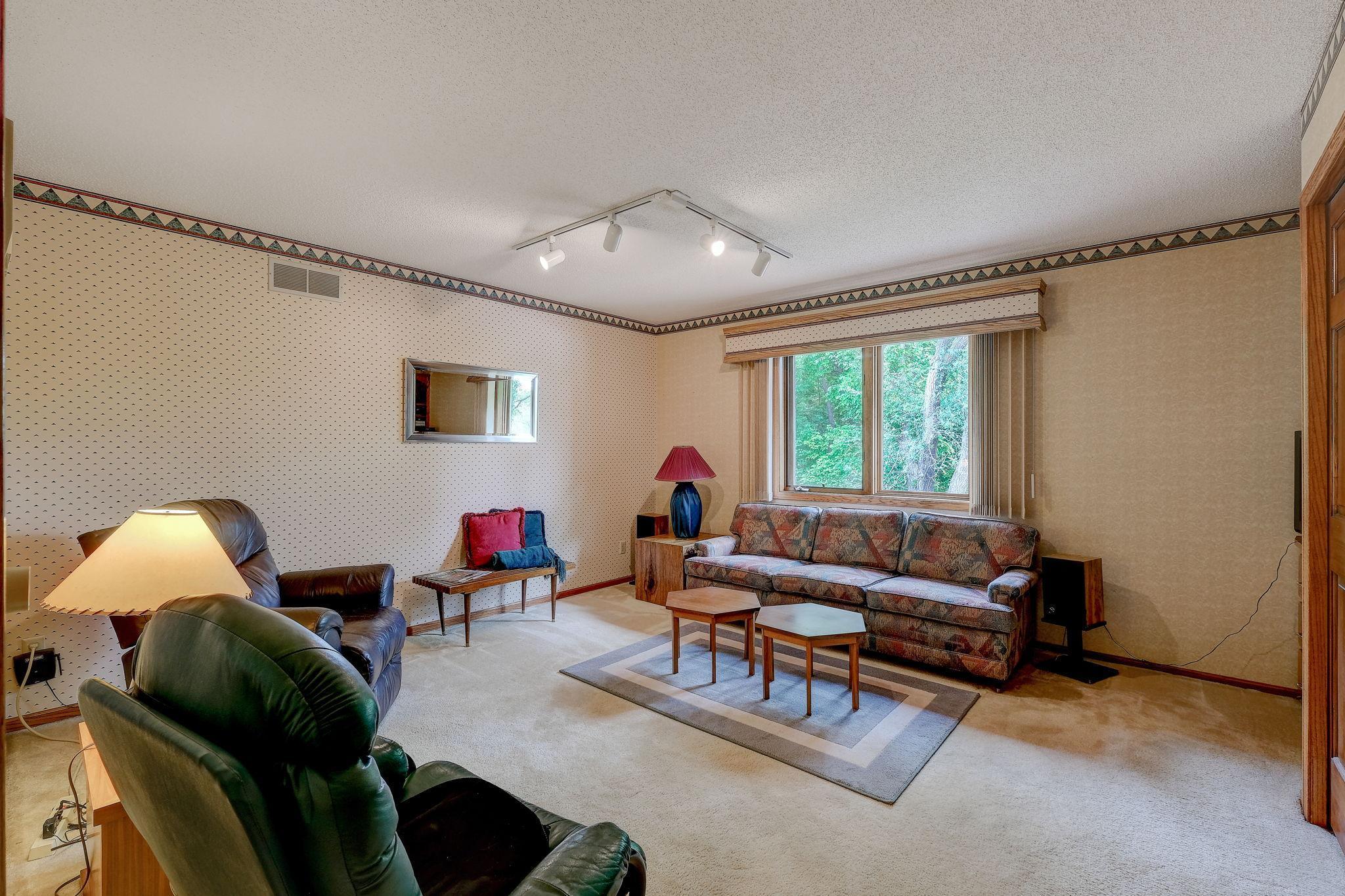 7995 Island Road Eden Prairie, MN 55347 - Photo 20 of 38