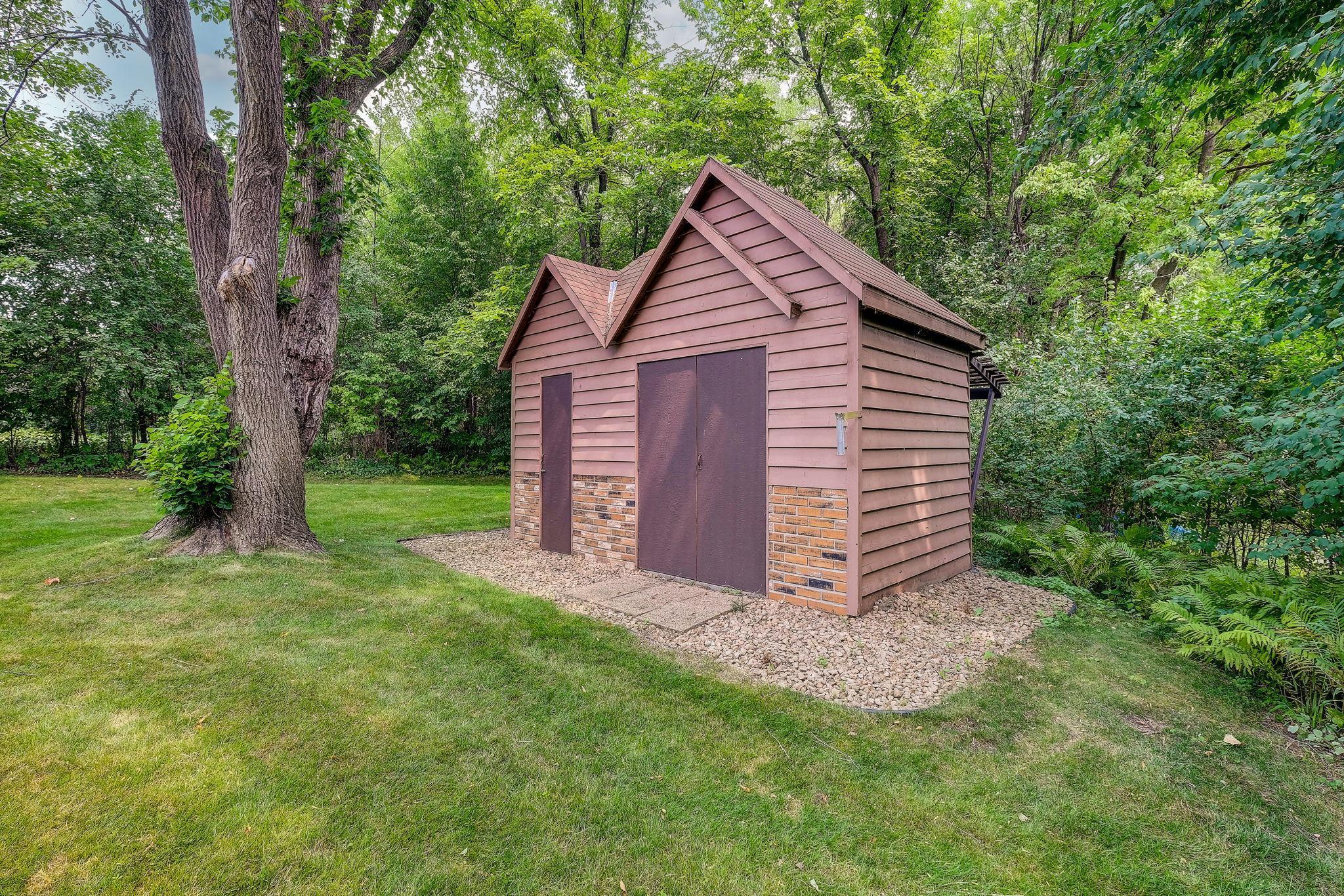 7995 Island Road Eden Prairie, MN 55347 - Photo 38 of 38