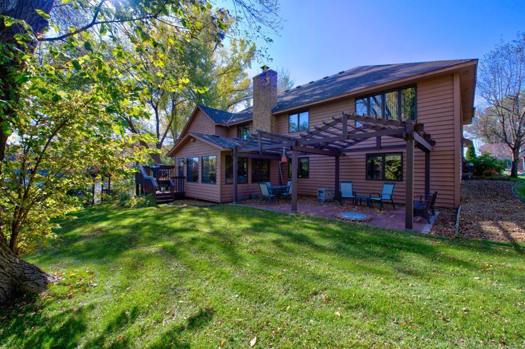 7995 Island Road Eden Prairie, MN 55347 - Photo 6 of 38