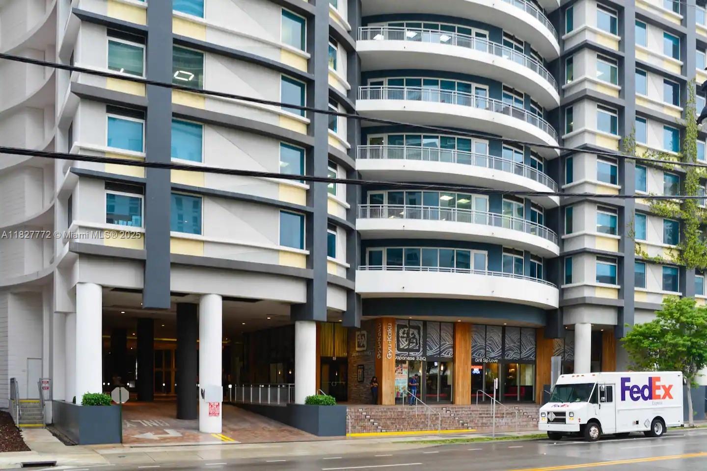 Brickell Miami, FL 33130 - Photo 23 of 26 a building view