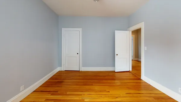 $3,300 | 79 Thatcher Street, Unit 2, Brookline, MA 02446