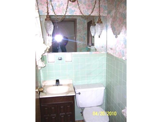 5236 Bagley Road Columbus, OH 43232 - Photo 6 of 10 Gallery Image 6