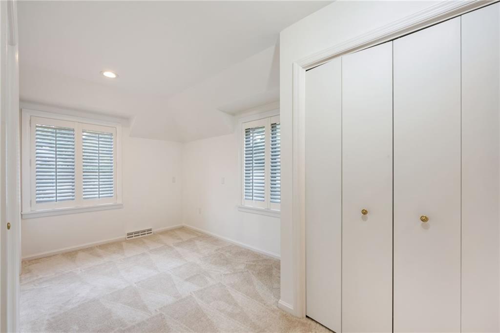 1001 Osage Road Pittsburgh, PA 15243 - Photo 25 of 42 a view of an empty room with a window