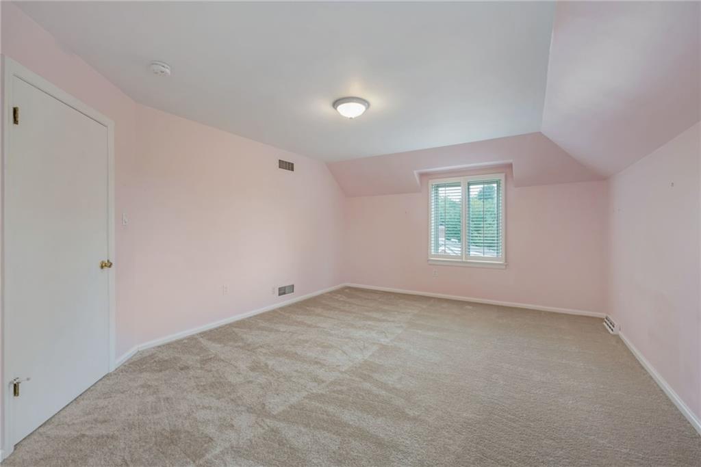 1001 Osage Road Pittsburgh, PA 15243 - Photo 31 of 42 an empty room with windows