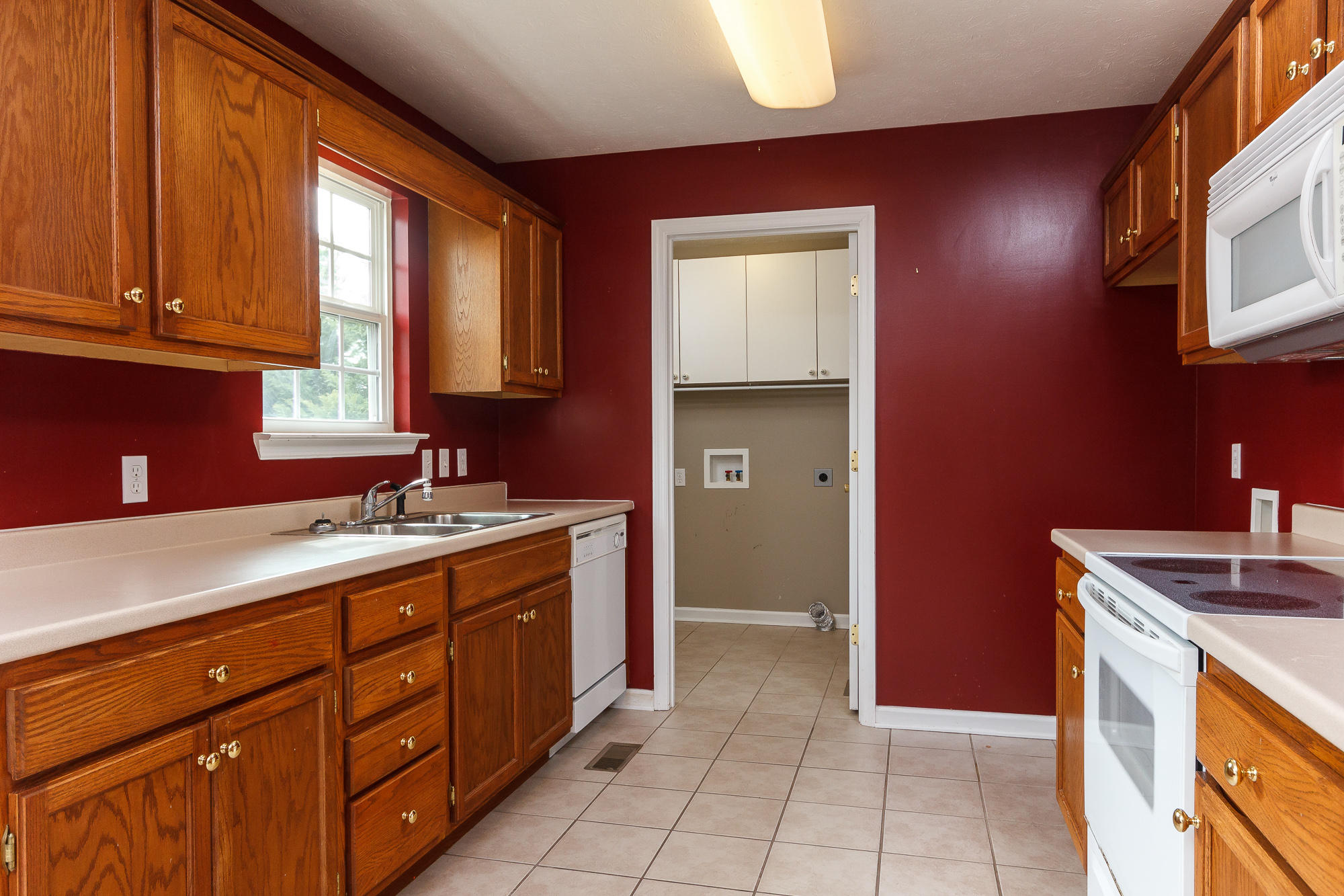 267 Spring Wind Circle Ringgold, GA 30736 - Photo 12 of 37 Kitchen