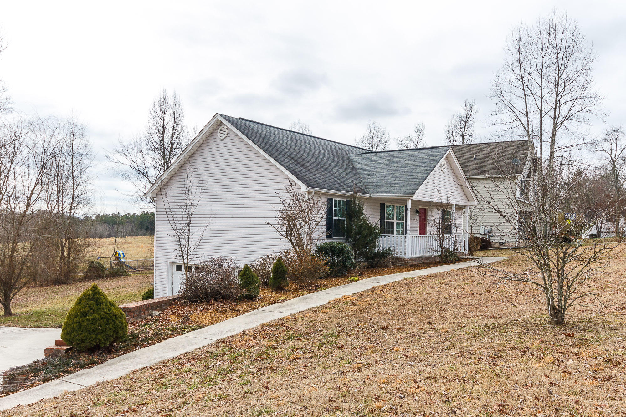 267 Spring Wind Circle Ringgold, GA 30736 - Photo 33 of 37 Exterior Side View