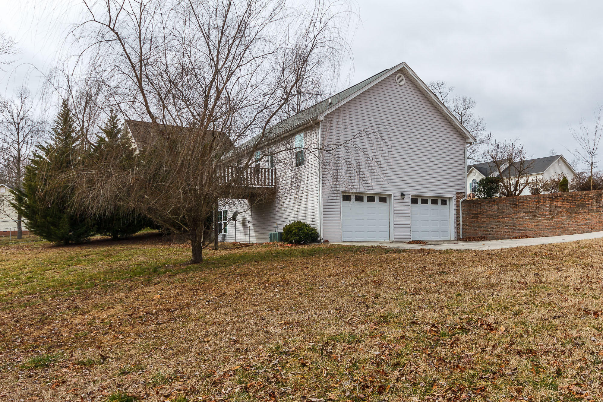 267 Spring Wind Circle Ringgold, GA 30736 - Photo 34 of 37 Exterior Side View