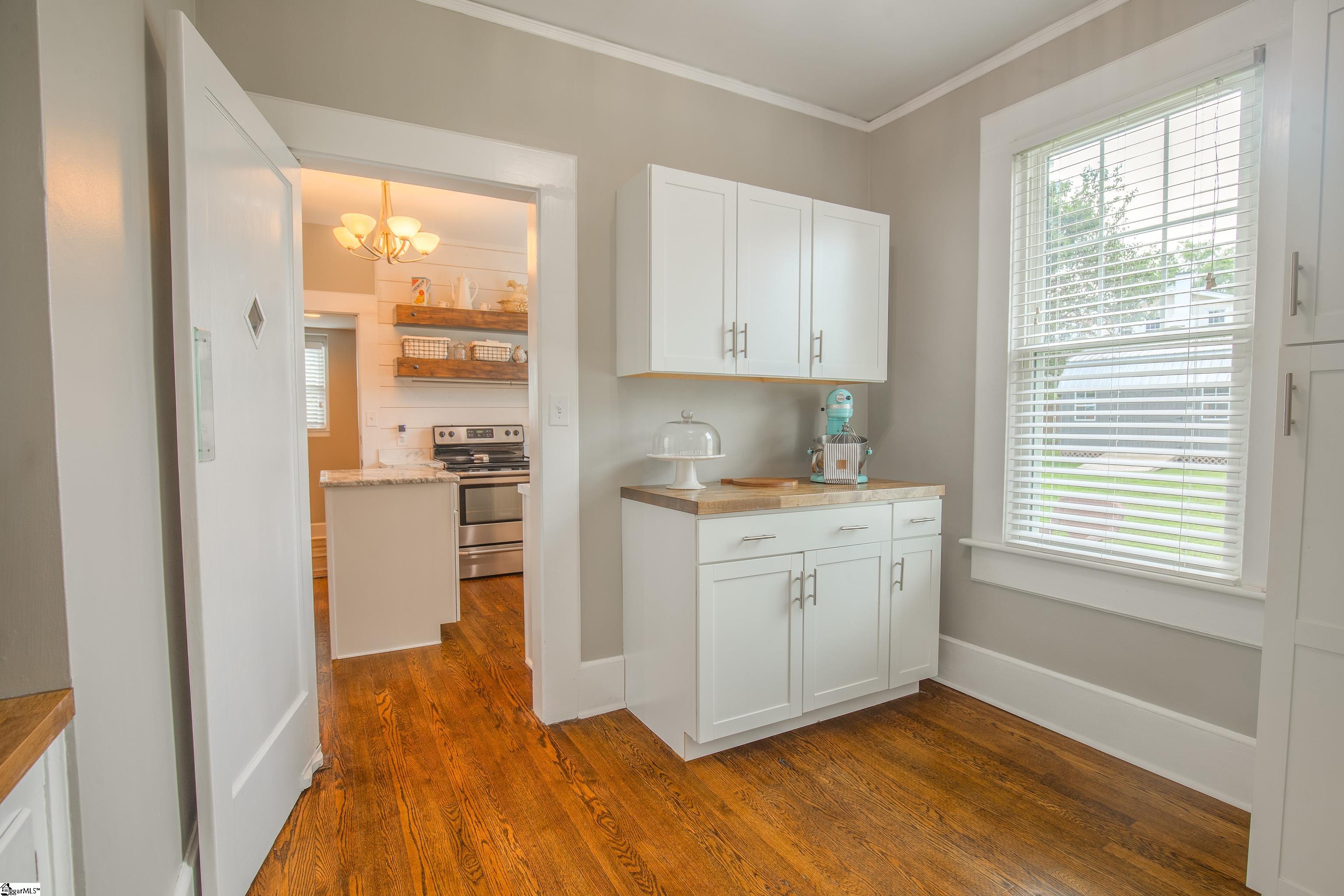 601 West Main Street Easley, SC 29640 - Photo 13 of 36 Gallery Image 13