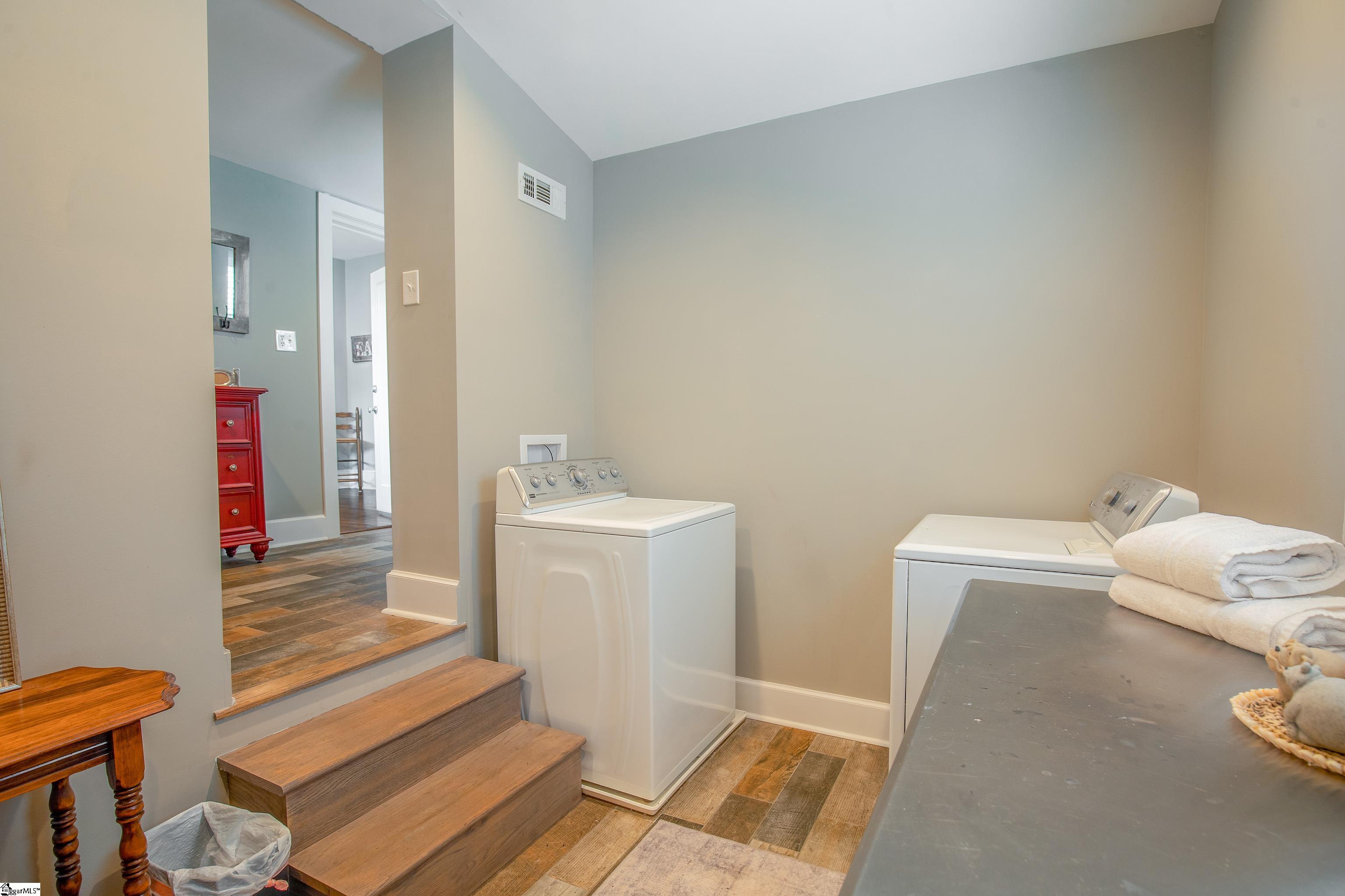 601 West Main Street Easley, SC 29640 - Photo 26 of 36 Gallery Image 26