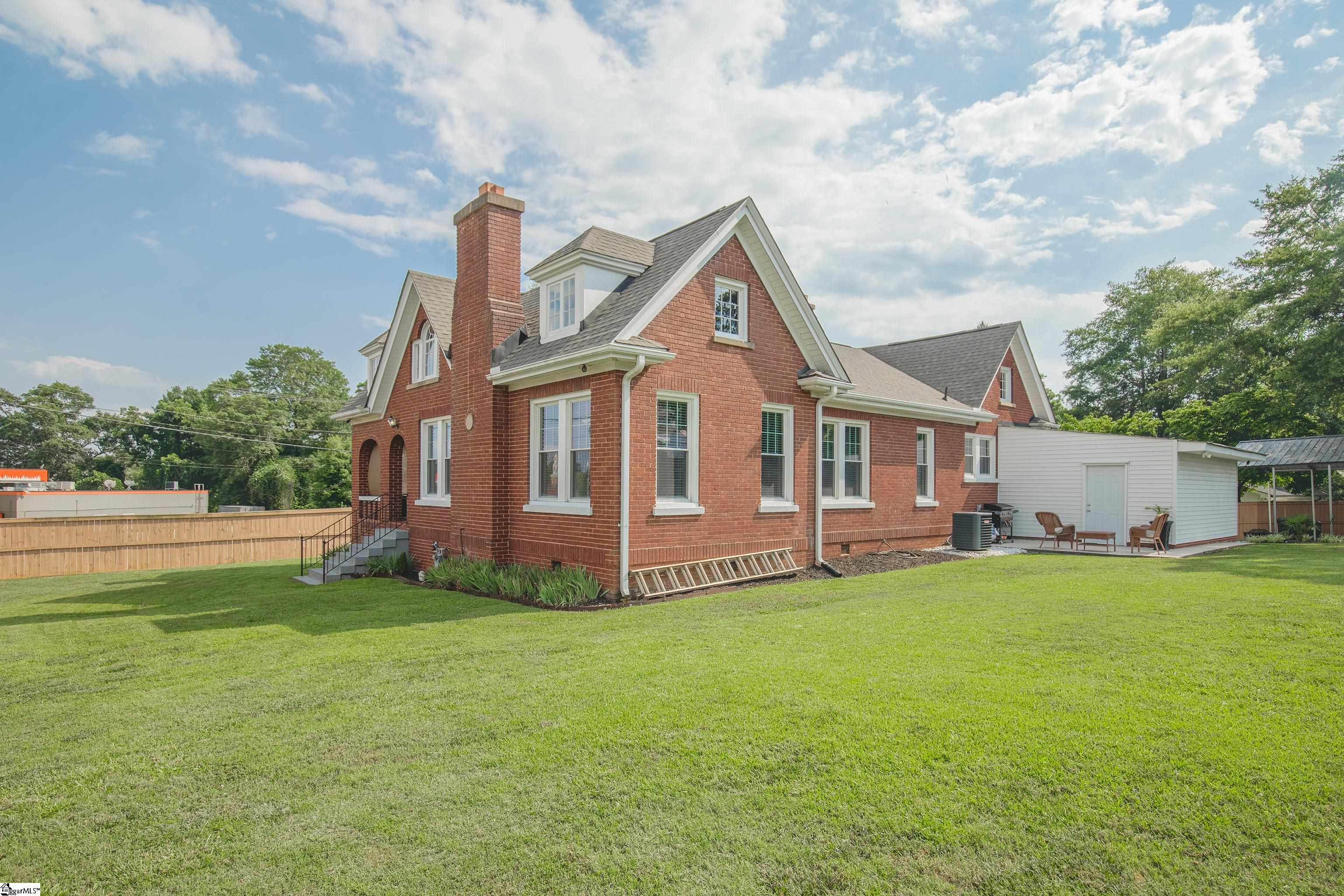 601 West Main Street Easley, SC 29640 - Photo 3 of 36 Gallery Image 3