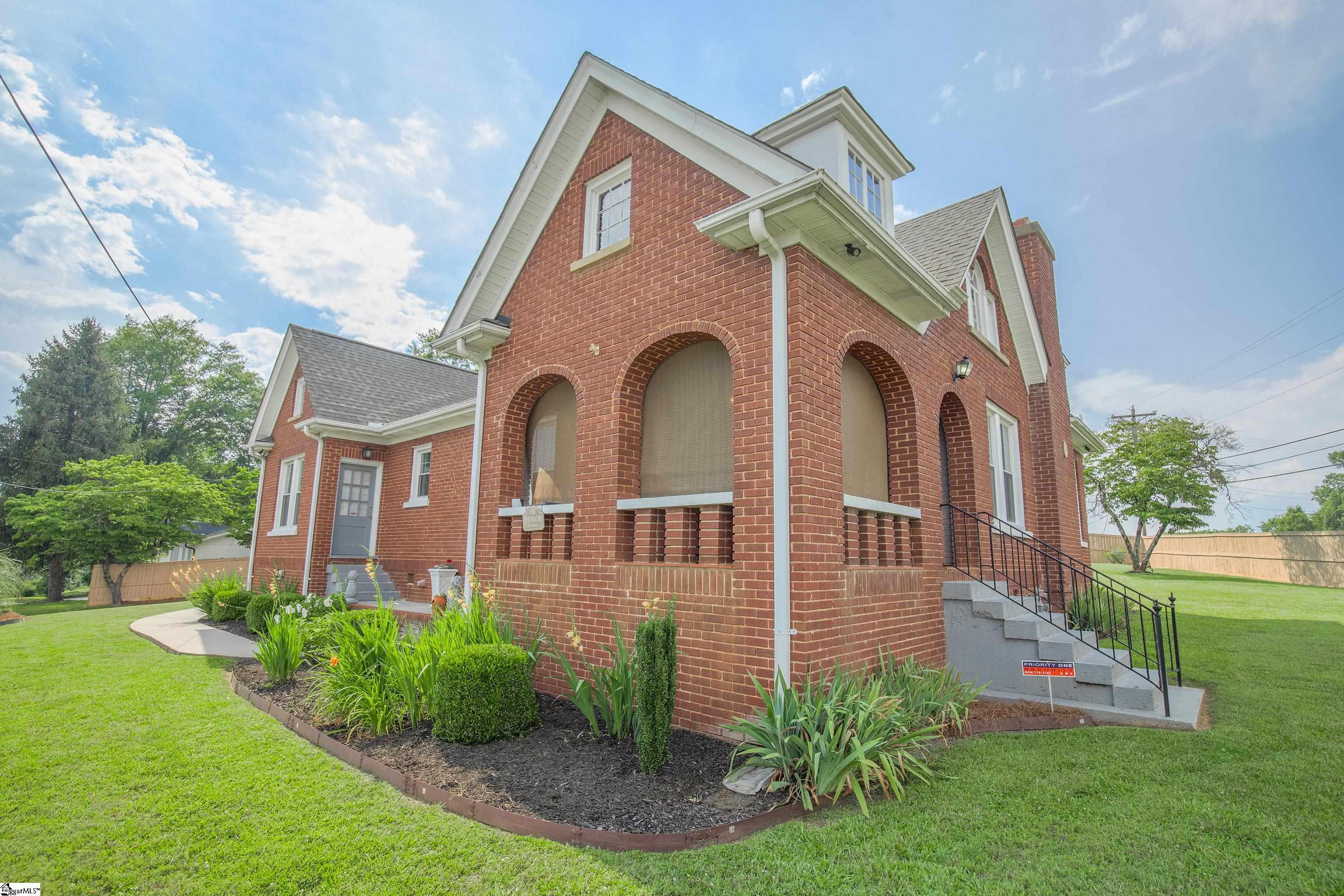 601 West Main Street Easley, SC 29640 - Photo 4 of 36 Gallery Image 4