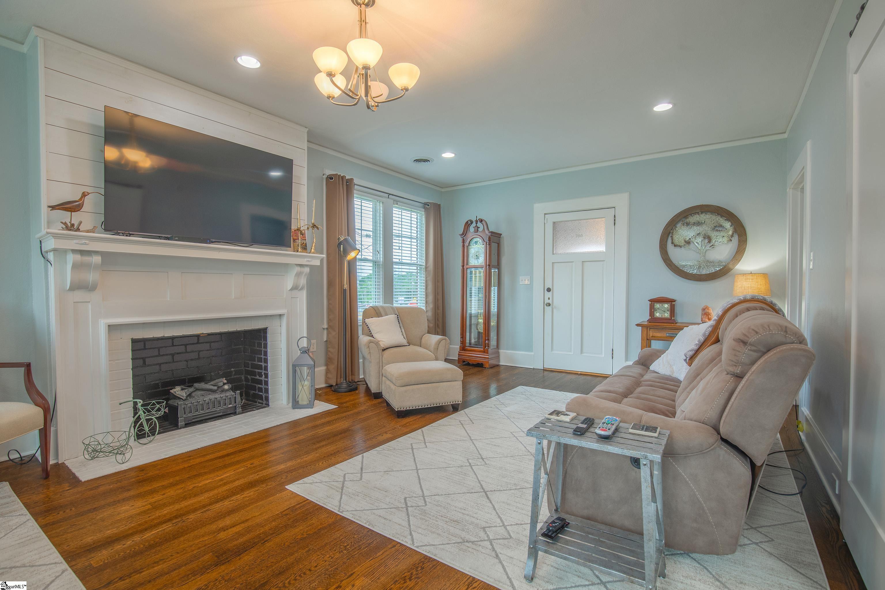 601 West Main Street Easley, SC 29640 - Photo 8 of 36 Gallery Image 8
