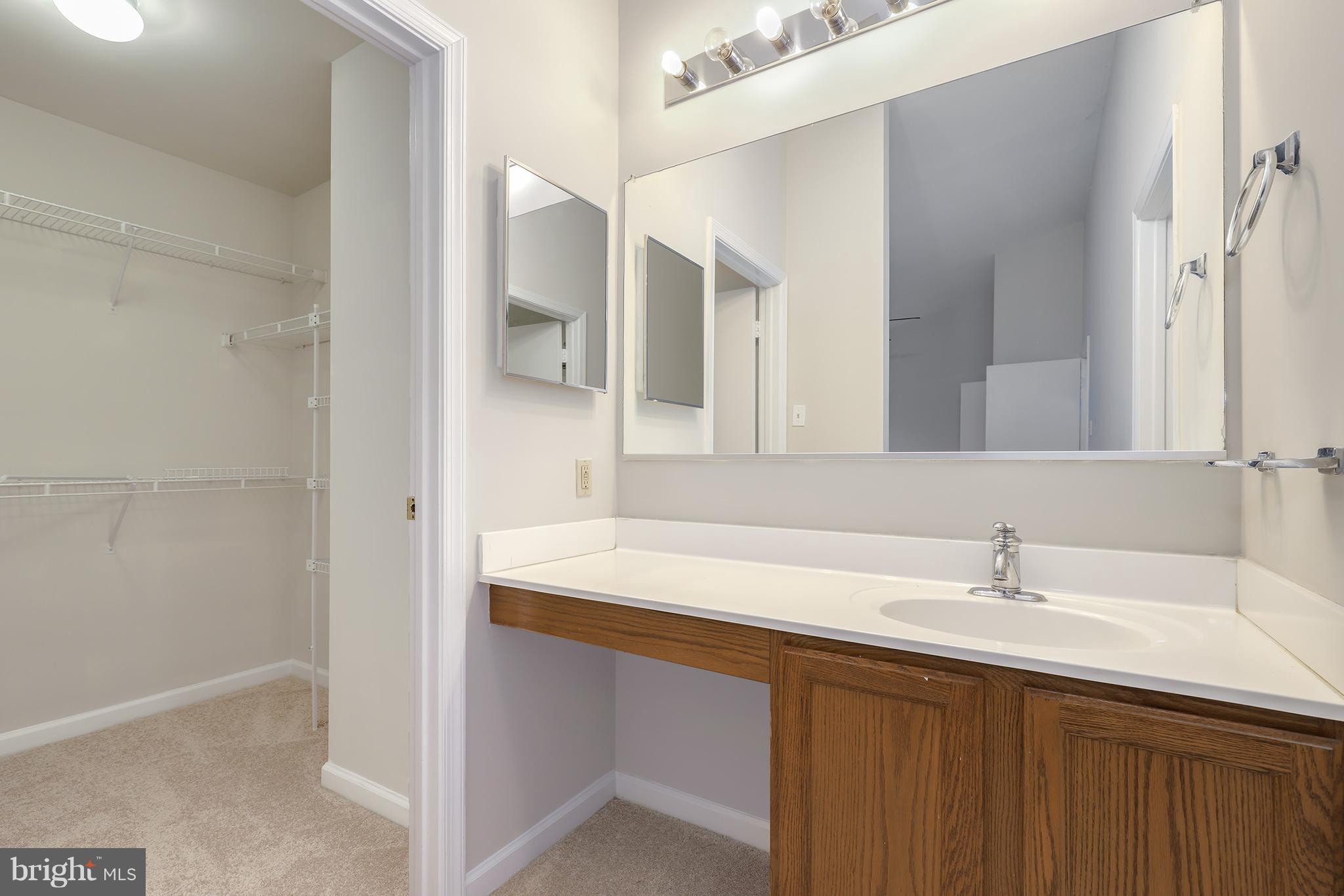 6157 Good Hunters Ride Columbia, MD 21045 - Photo 15 of 31 Master dressing area