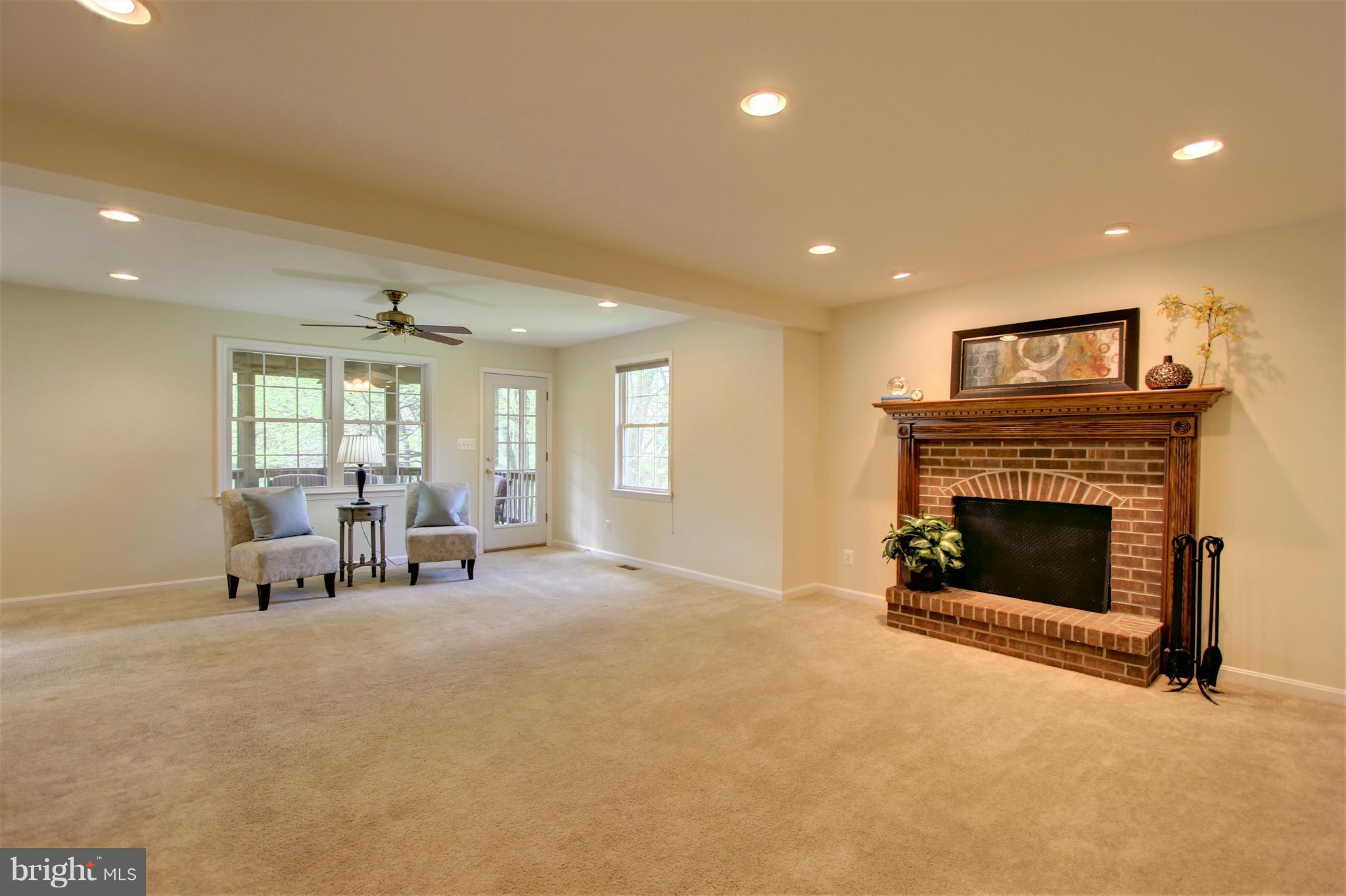 10475 Graeloch Road Laurel, MD 20723 - Photo 10 of 30 Family Room
