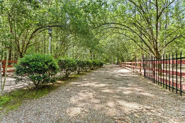 $1,260,000 | 121-122 Cemetery Road, Tylertown, MS 39667