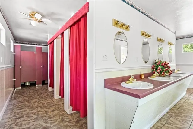 $1,260,000 | 121-122 Cemetery Road, Tylertown, MS 39667