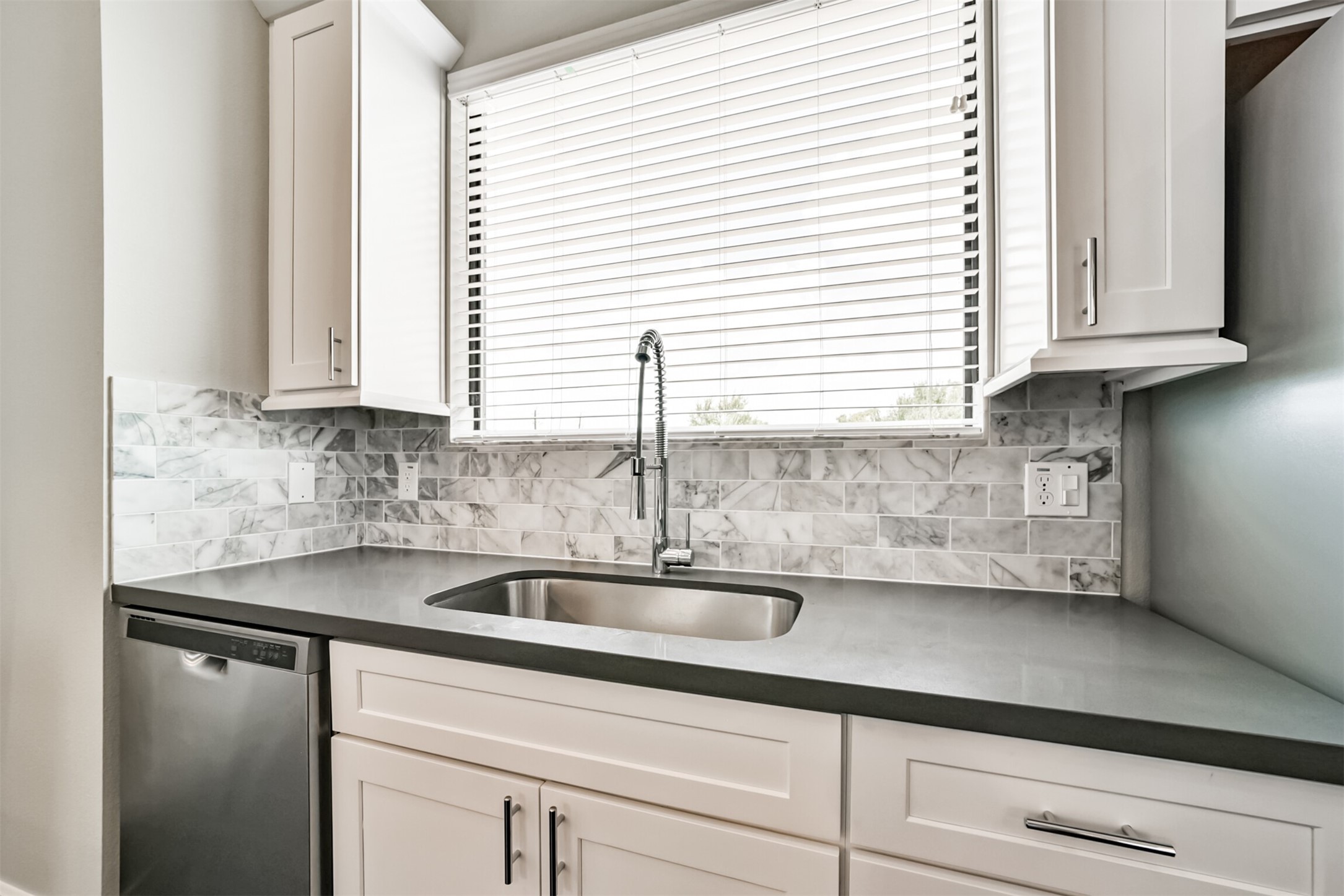 10806 Warwana Road, Unit G Houston, TX 77043 - Photo 12 of 41 Gallery Image 12