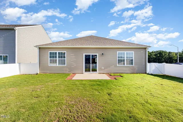 $325,000 | 140 Rivercamp Street, Clayton, NC 27527