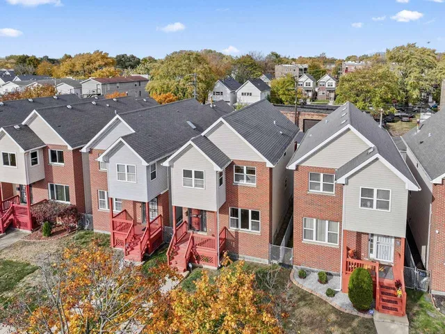 $200,000 | 1506 East 72nd Place, Chicago, IL 60619