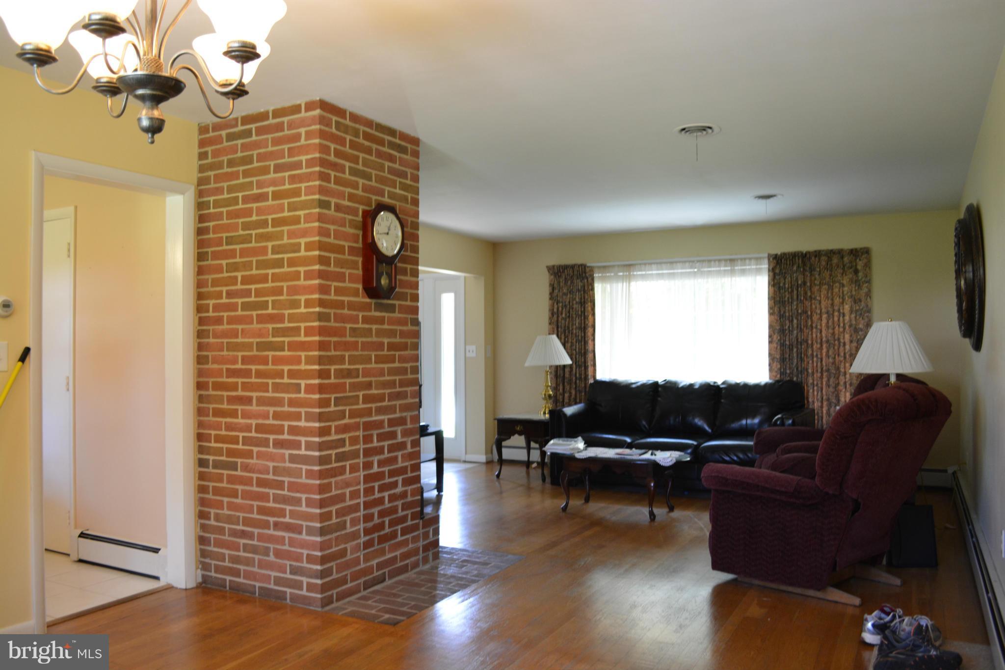 4220 Lower Beckleysville Road Hampstead, MD 21074 - Photo 14 of 22 Living Room