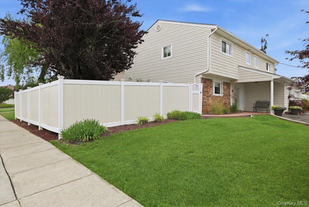 2461 Riviera Lane Bellmore, NY 11710 - Photo 43 of 44
