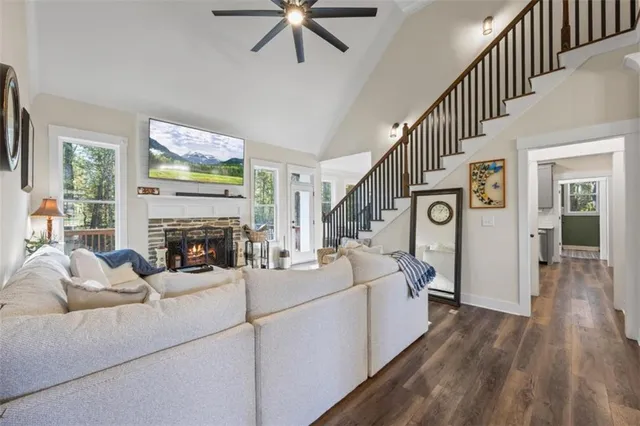 $670,000 | 11 Bradley Road, Talking Rock, GA 30175