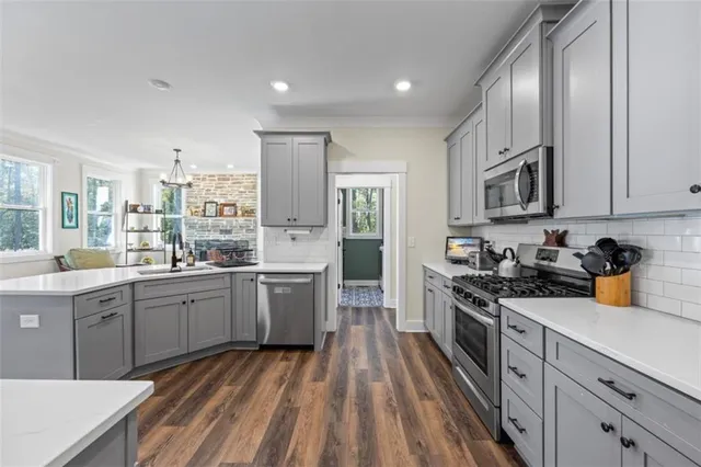 $670,000 | 11 Bradley Road, Talking Rock, GA 30175