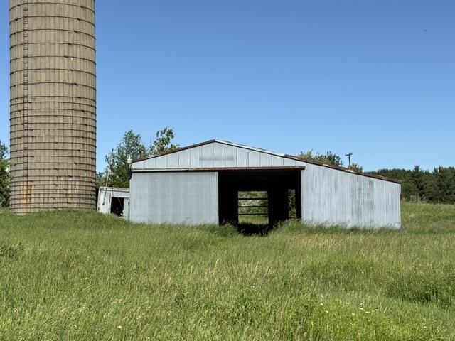 6948 East 48 Road Cadillac, MI 49601 - Photo 6 of 23 Gallery Image 6
