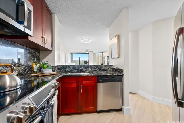$488,000 | 2101 Nuuanu Avenue, Unit 12002, Honolulu, HI 96817