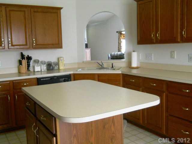 11329 Livingston Mill Road Charlotte, NC 28273 - Photo 5 of 16