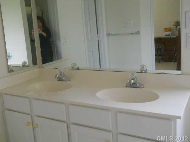 11329 Livingston Mill Road Charlotte, NC 28273 - Photo 10 of 16