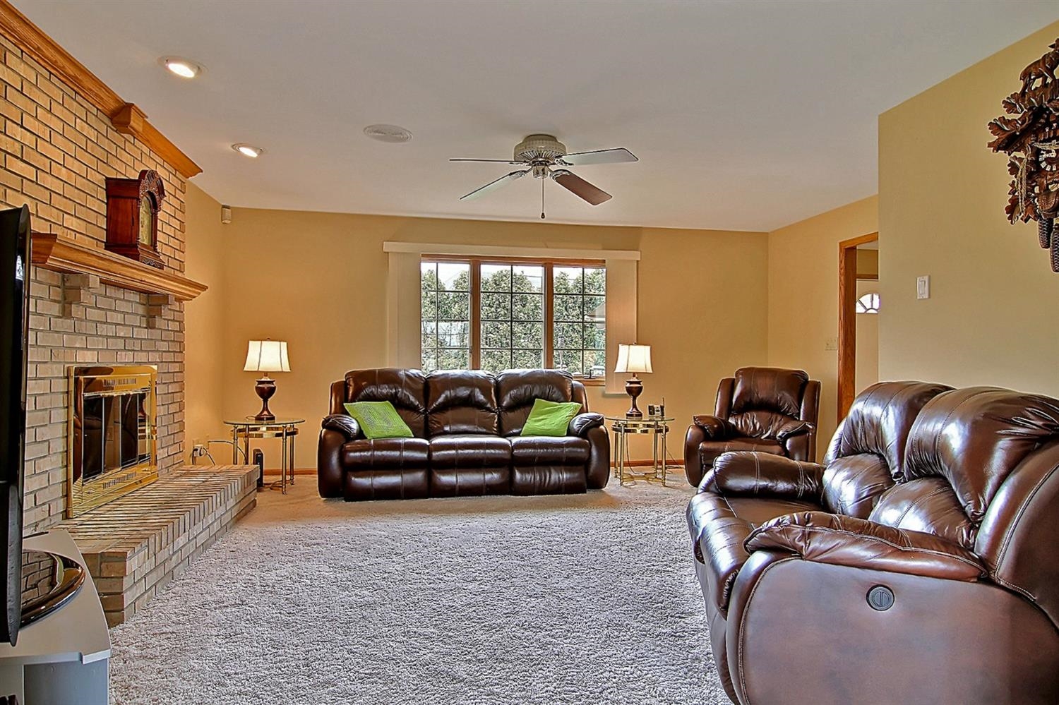 1124 Treadway Road Munster, IN 46321 - Photo 5 of 10 1500x999