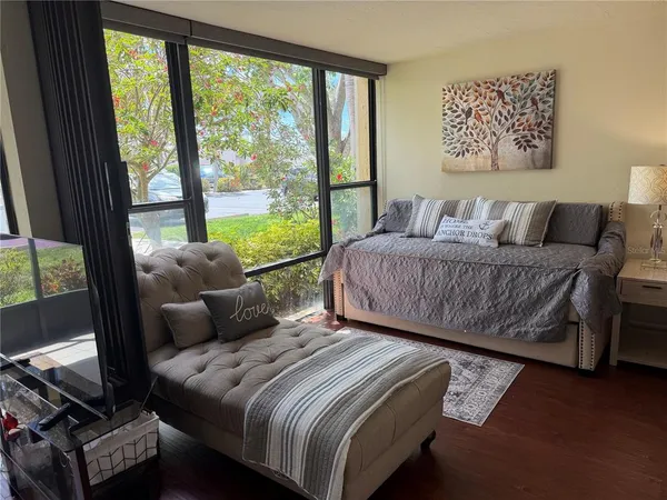 $1,800 | 618 Bird Bay Drive South, Unit 110, Venice, FL 34285