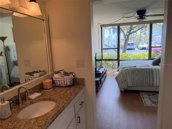 $1,800 | 618 Bird Bay Drive South, Unit 110, Venice, FL 34285