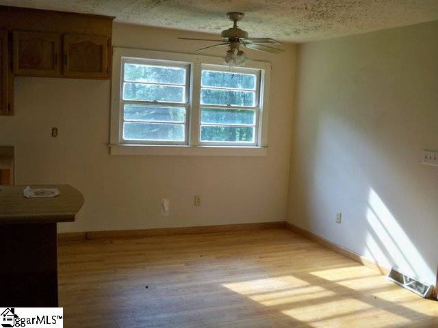 171 Woodland Road Marietta, SC 29661 - Photo 15 of 18