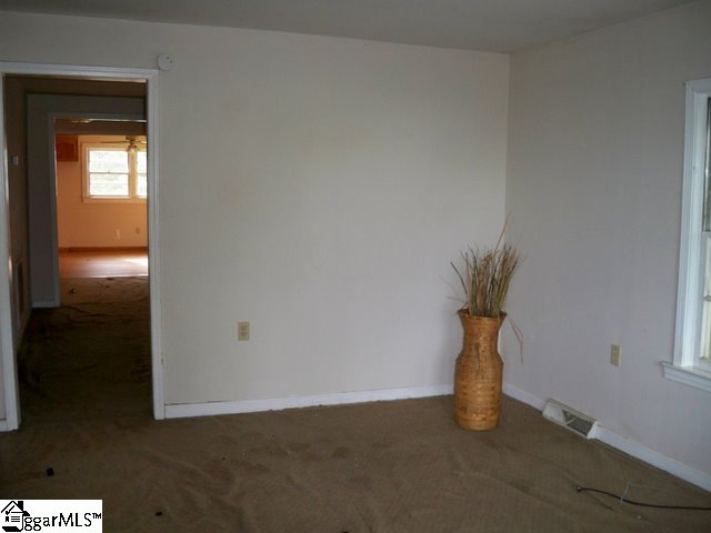 171 Woodland Road Marietta, SC 29661 - Photo 5 of 18