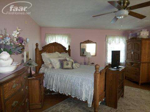 2995 North Hintz Road Owosso, MI 48867 - Photo 8 of 17 20400054-7.JPG