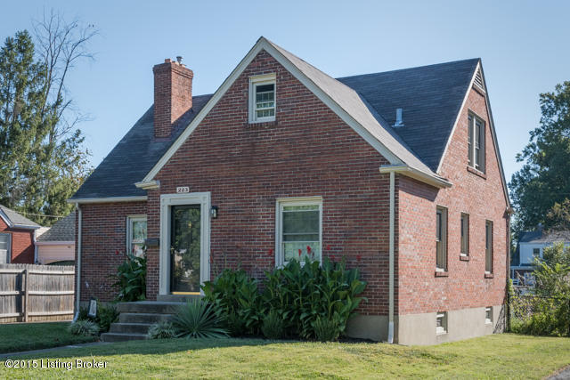 223 Ridgeway Avenue Louisville, KY 40207 - Photo 2 of 30 002