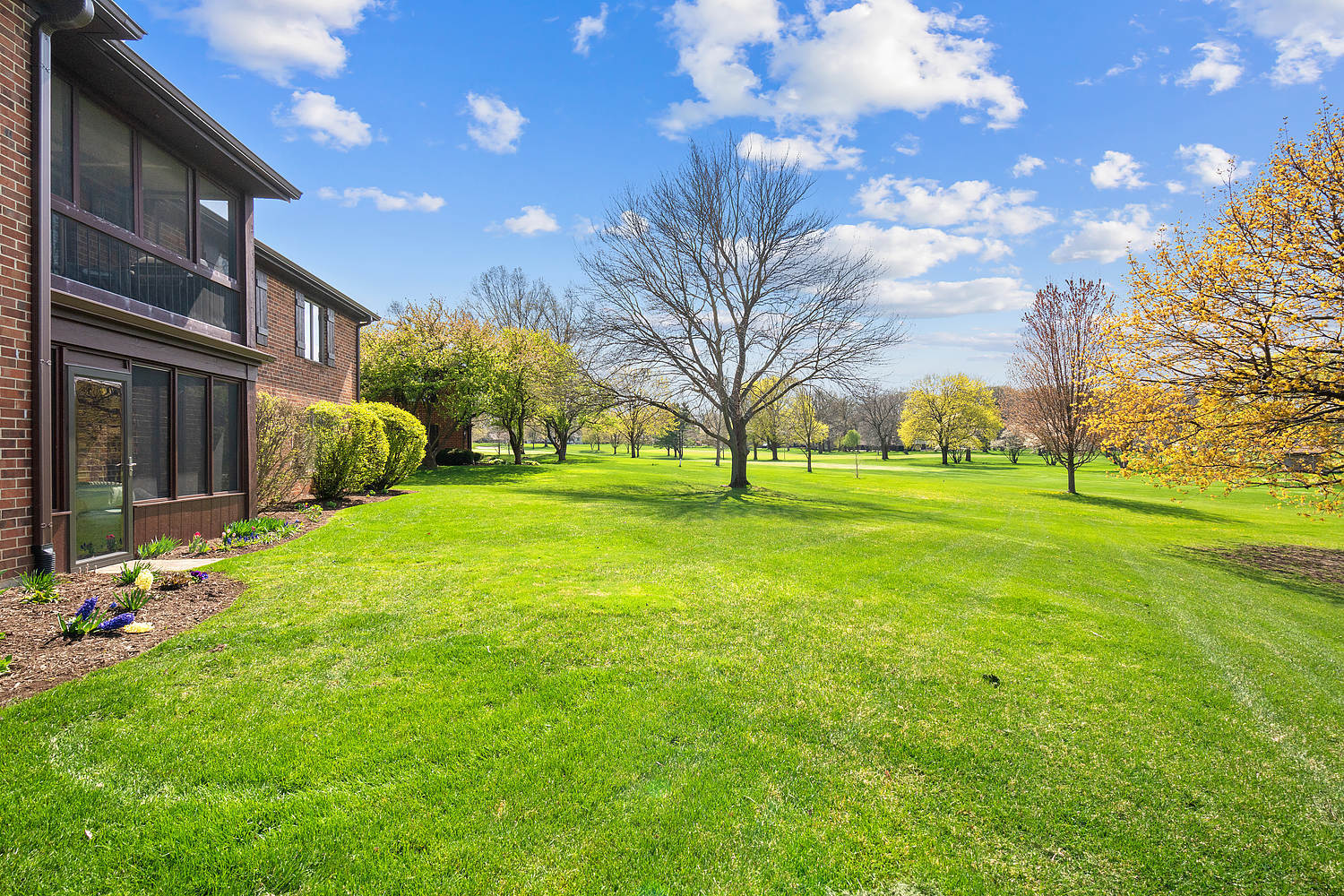 90 Golfview Lane, Unit B Frankfort, IL 60423 - Photo 2 of 22