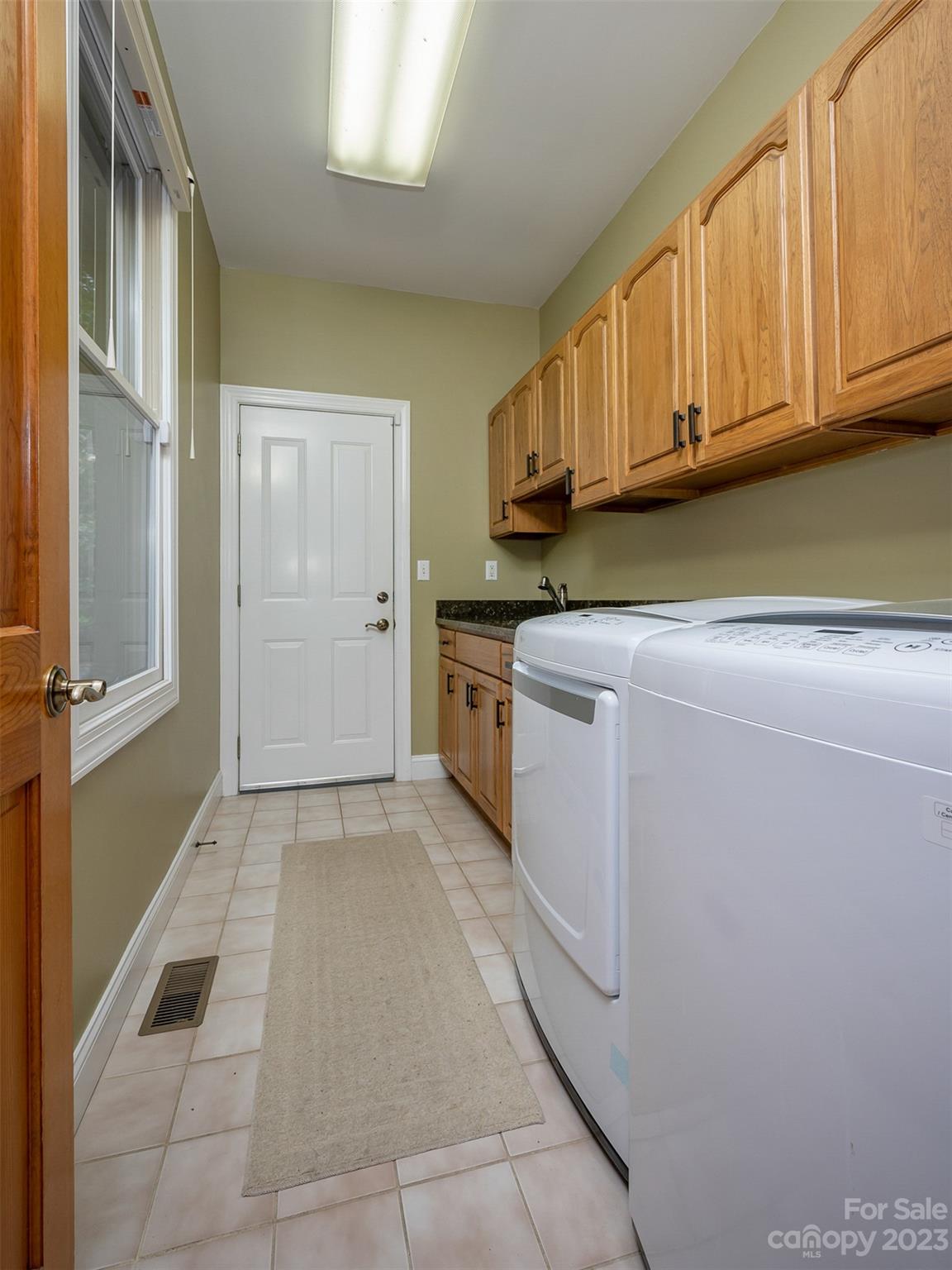 20 Spring Ridge Lane Hendersonville, NC 28739 - Photo 15 of 41 Gallery Image 15